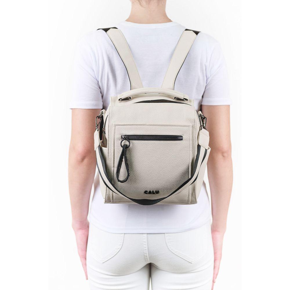 Mochila Eleanor Mediana Beige Calu-7