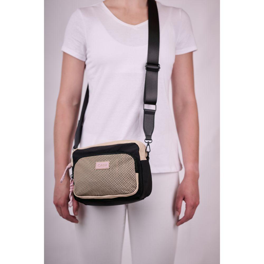Cartera Bandolera Tiny Negro Calu-5