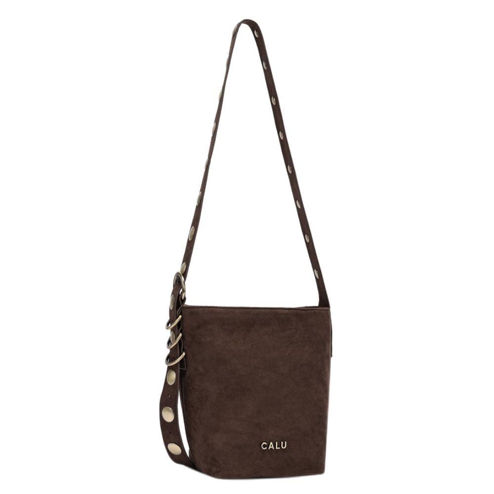 Cartera Bandolera Pequeña Tachas Adela Café Calu-0