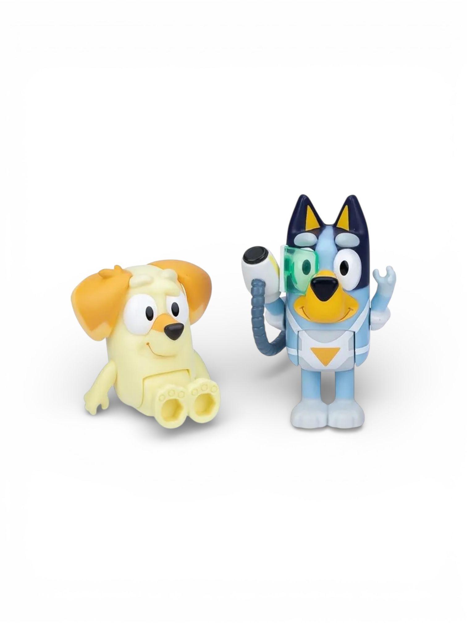 BLUEY SET 2 FIGURAS BLUEY Y CHUCKY SURPRISE BLASTER SUIT-1