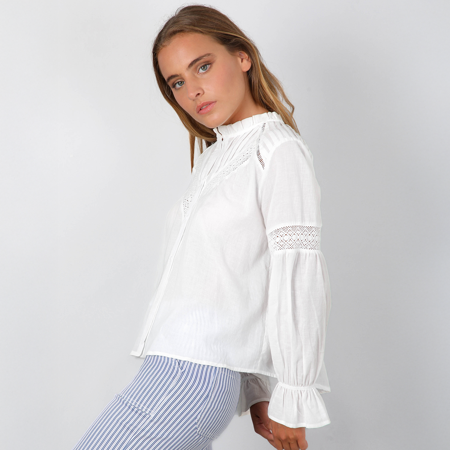 Blusa Pliegues Broderie Blanco Mujer Raindoor-1