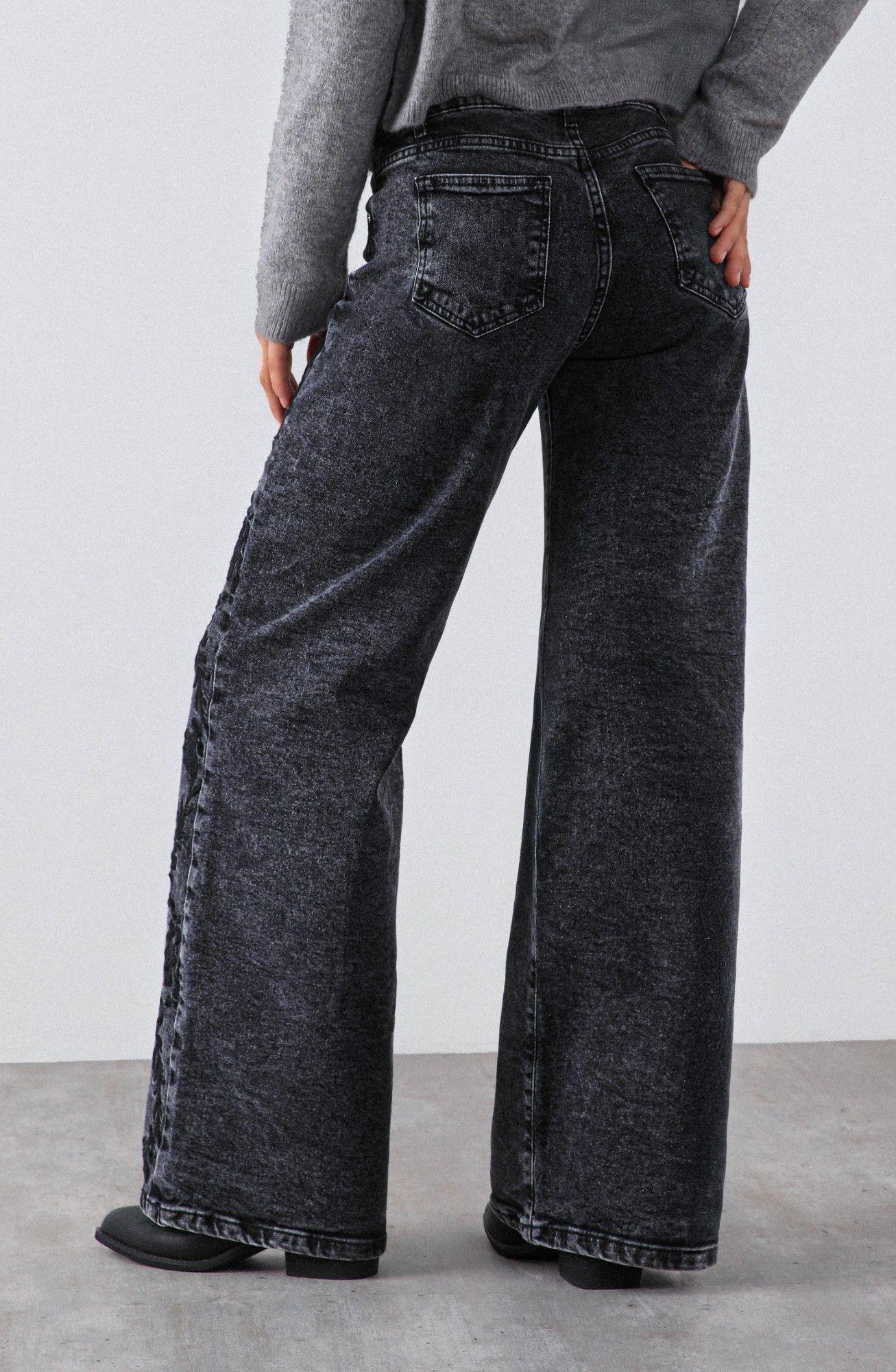 Pantalón Bordado Floral Gris Mujer Raindoor-4
