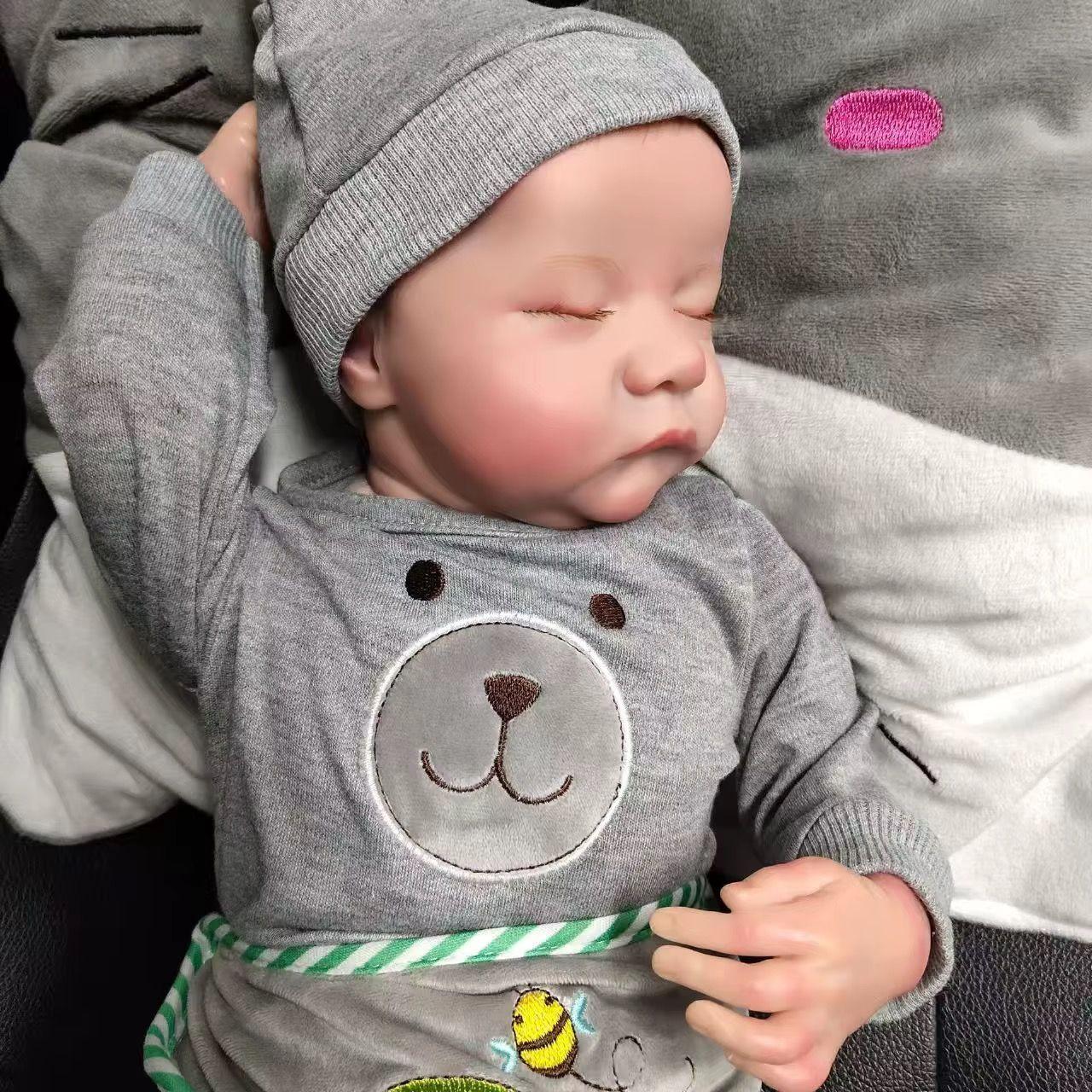 Muñeco Bebé Reborn Niño 55 Cm de Vinilo Realista con Ropa y Gorrito-1
