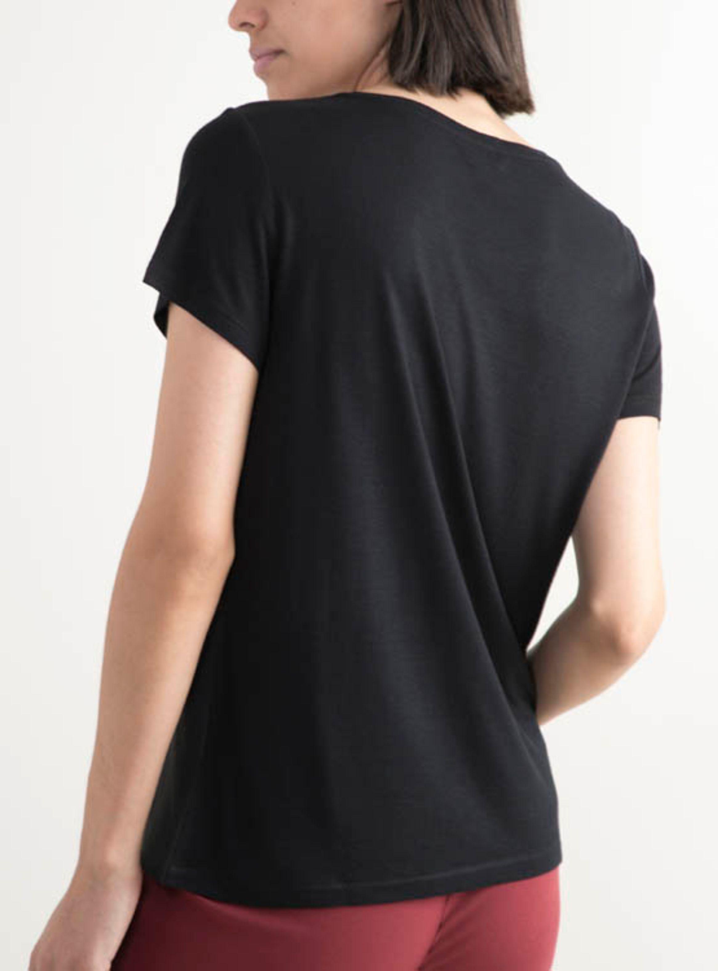 Polera Marquis Moneda Negro-2