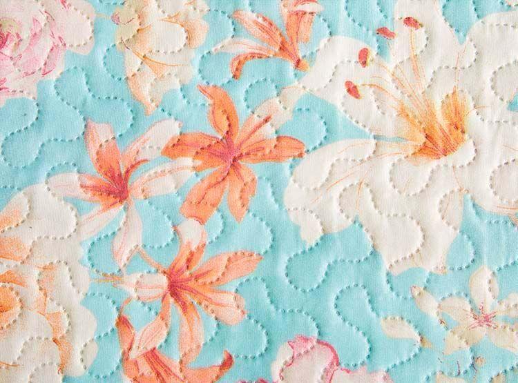 Cubrecama Ultras Diseño 5 Flores 1.5 Plazas Celeste-2