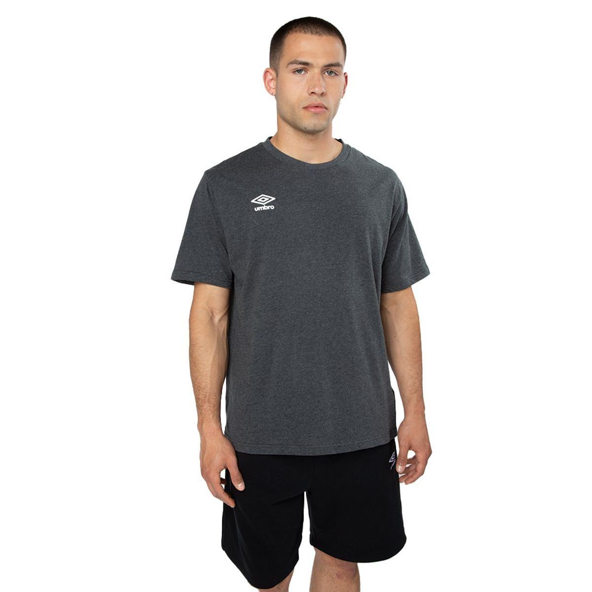 Polera Umbro Essentials Small Logo Hombre Gris Oscuro-0