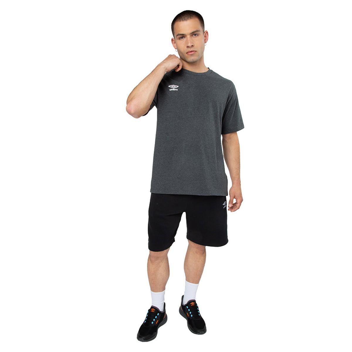 Polera Umbro Essentials Small Logo Hombre Gris Oscuro-2