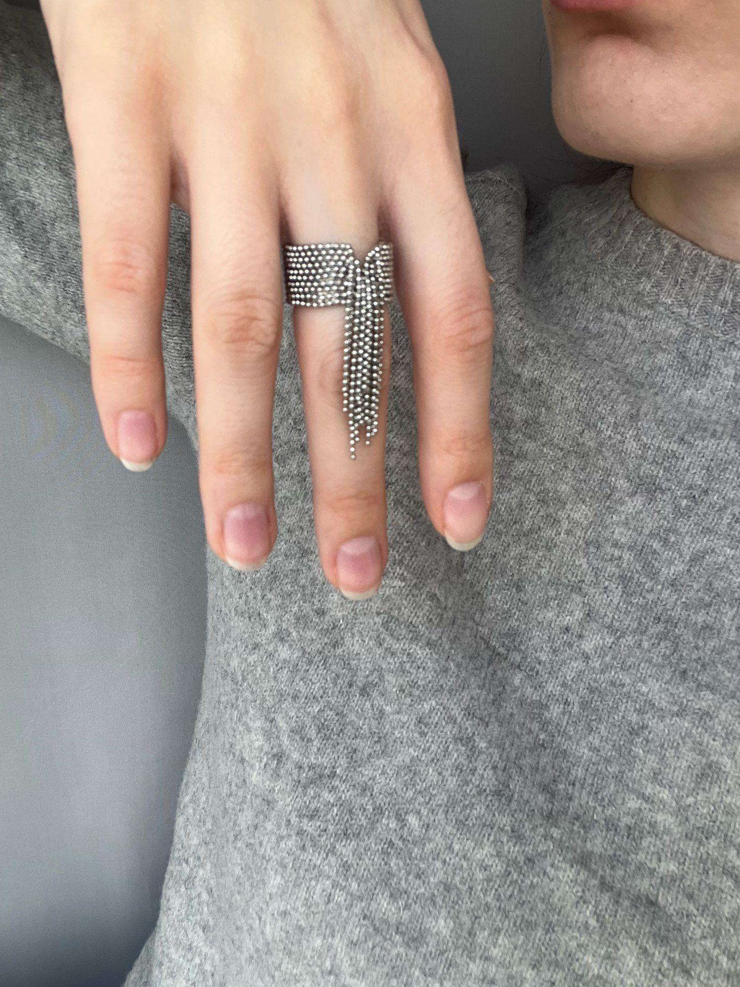 Anillo Maxi Plateado con Flecos – Diseño Moderno en Acero Inoxidable | Ajustable-3