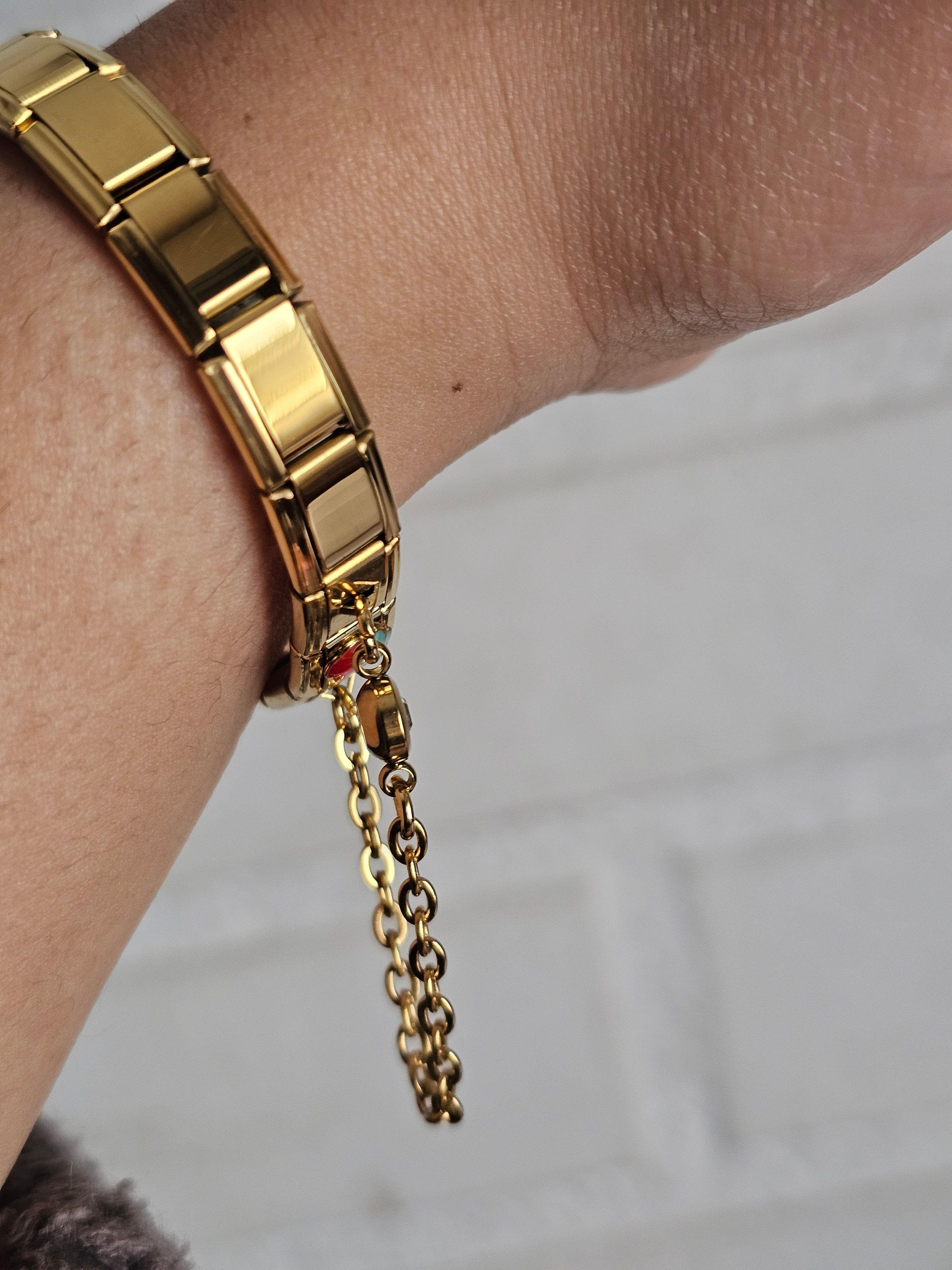 Set Pulsera Italiana Dorada con Charm de Cerezas y Cadena de Seguridad en Acero Inoxidable-2