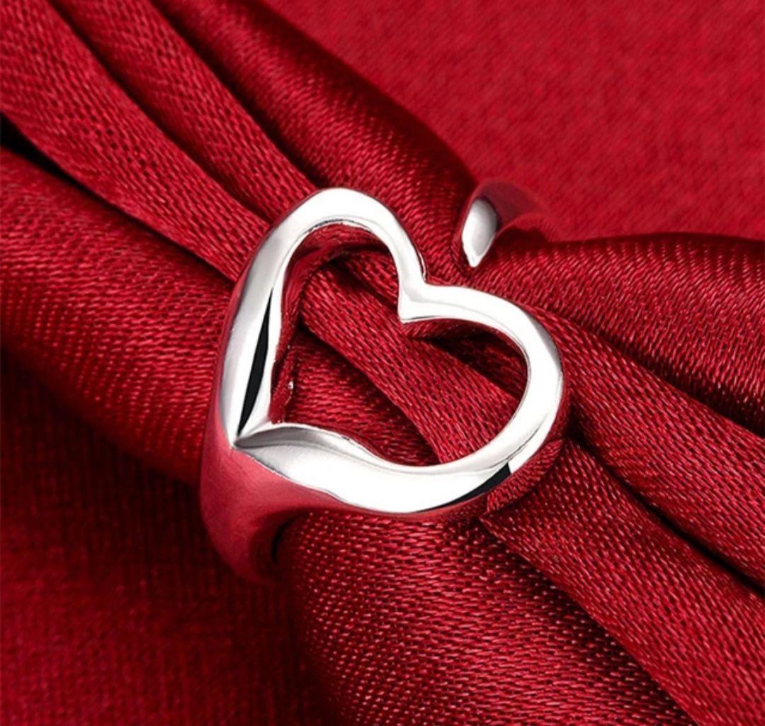 Anillo de acero inoxidable corazón abierto – Diseño moderno y elegante-1