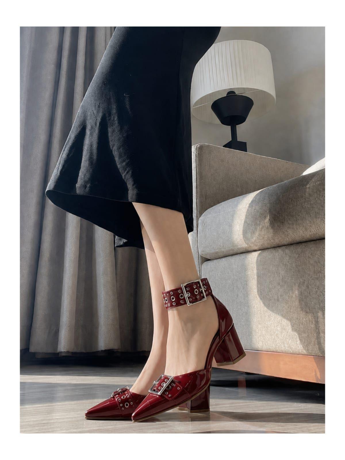Zapatos Mujer Tacones de Charol con Tachuelas y Hebillas Elegancia Audaz-2
