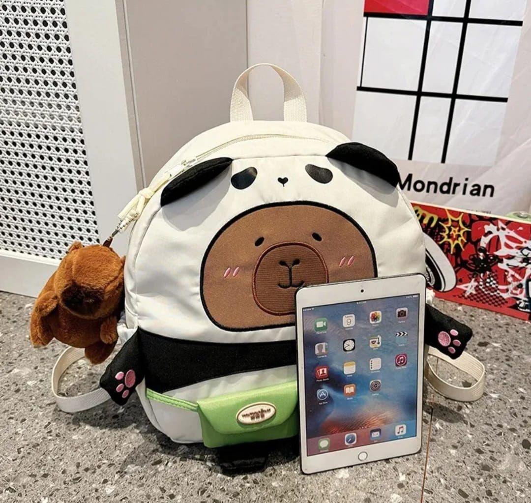 Capibara Mochila Peluche Disfrazado de Panda-5