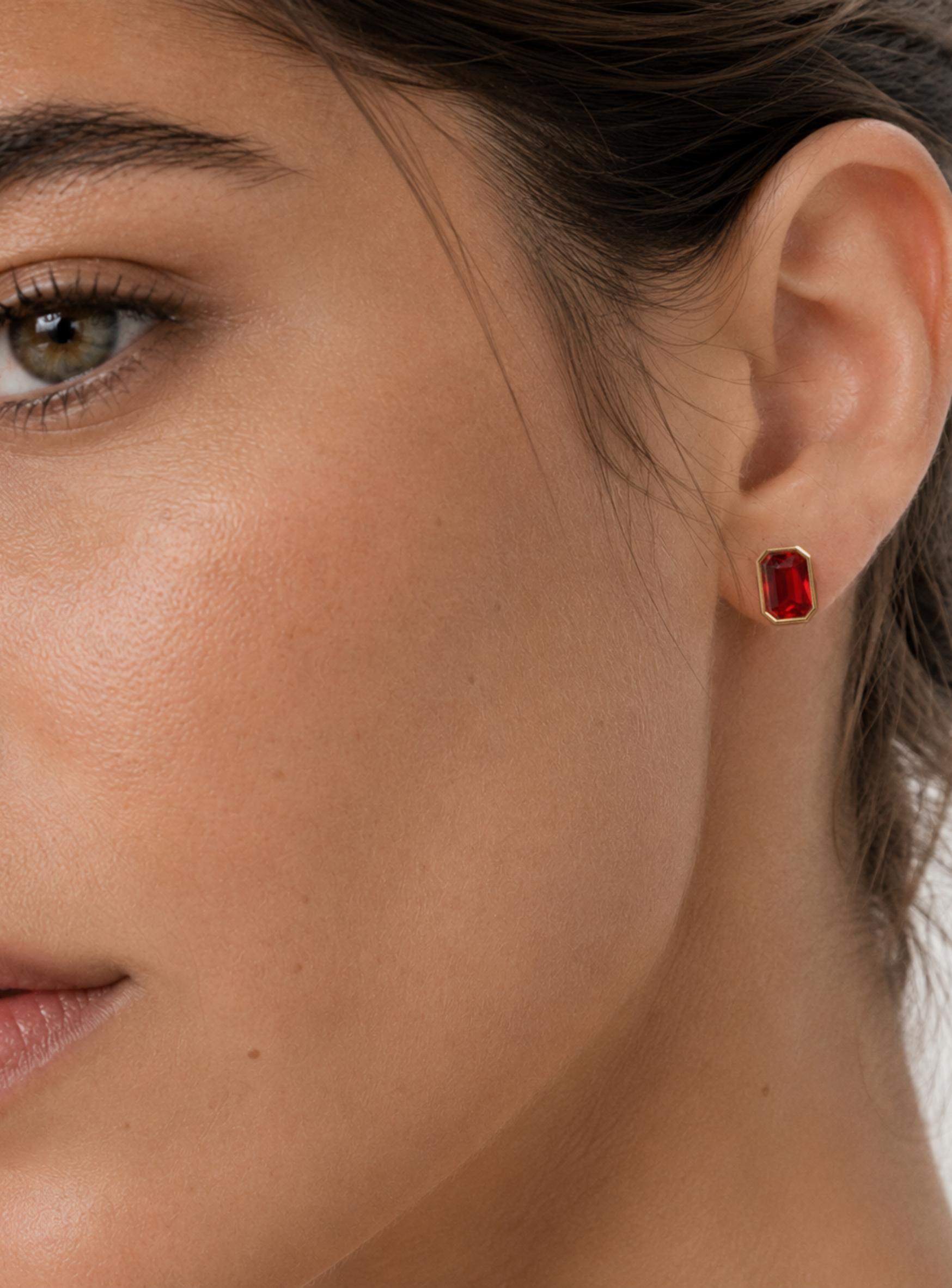 Aros Octagon Rojo Scarlet 9 mm baño en oro-3
