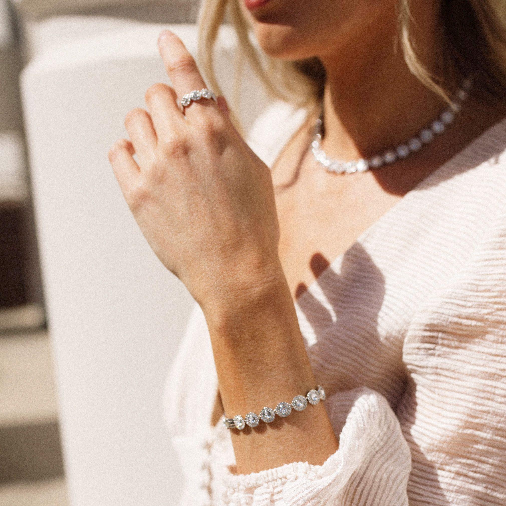 Pulsera de Tenis Angelical con Cristales Transparentes en rodio-5