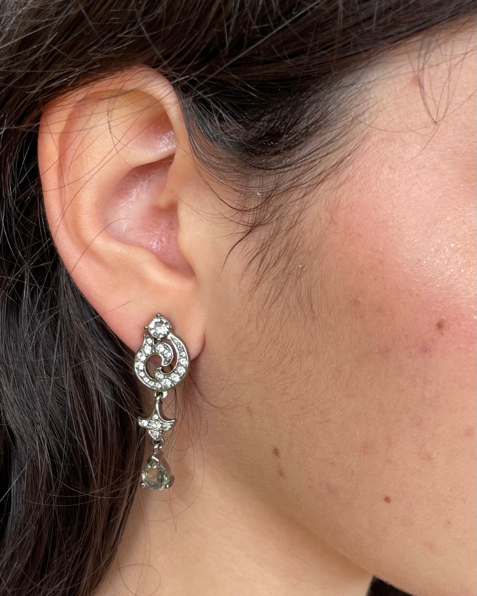 Aros colgantes Elizabeth  con cristales de Swarovski -2