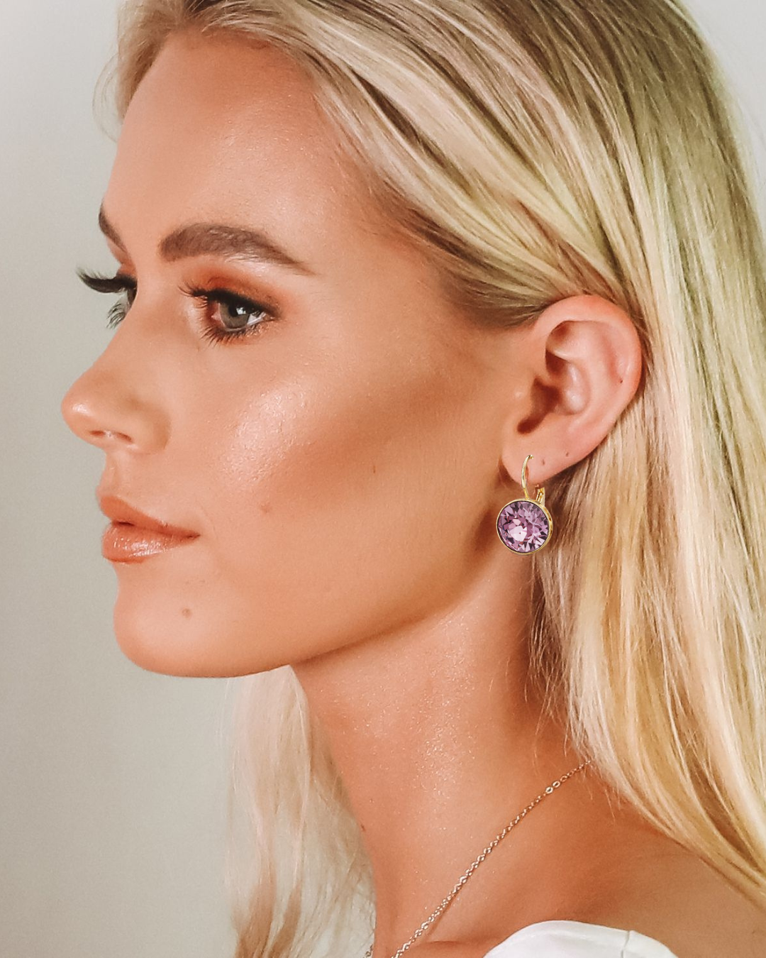 Aros colgantes Bella con cristales rosa antiguo y baño de oro 16K-2