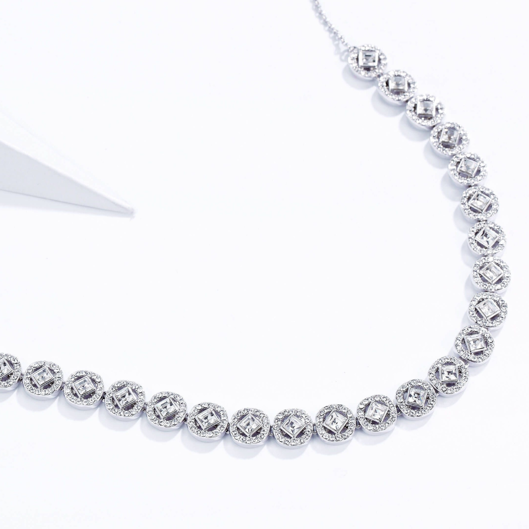 Collar Angelical – Cristales de Austria Cuadrados y Pavé, Baño en Rodio-5