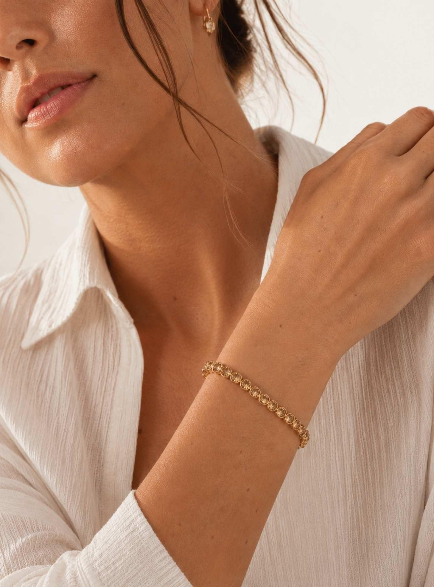 Pulsera Tennis Golden Shadow con Cristales de Austria en Oro-3