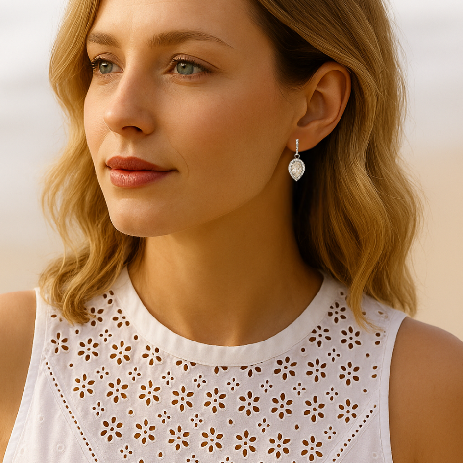 Aros colgantes Angelic Pear Drop  con cristal de Austria en plata-2