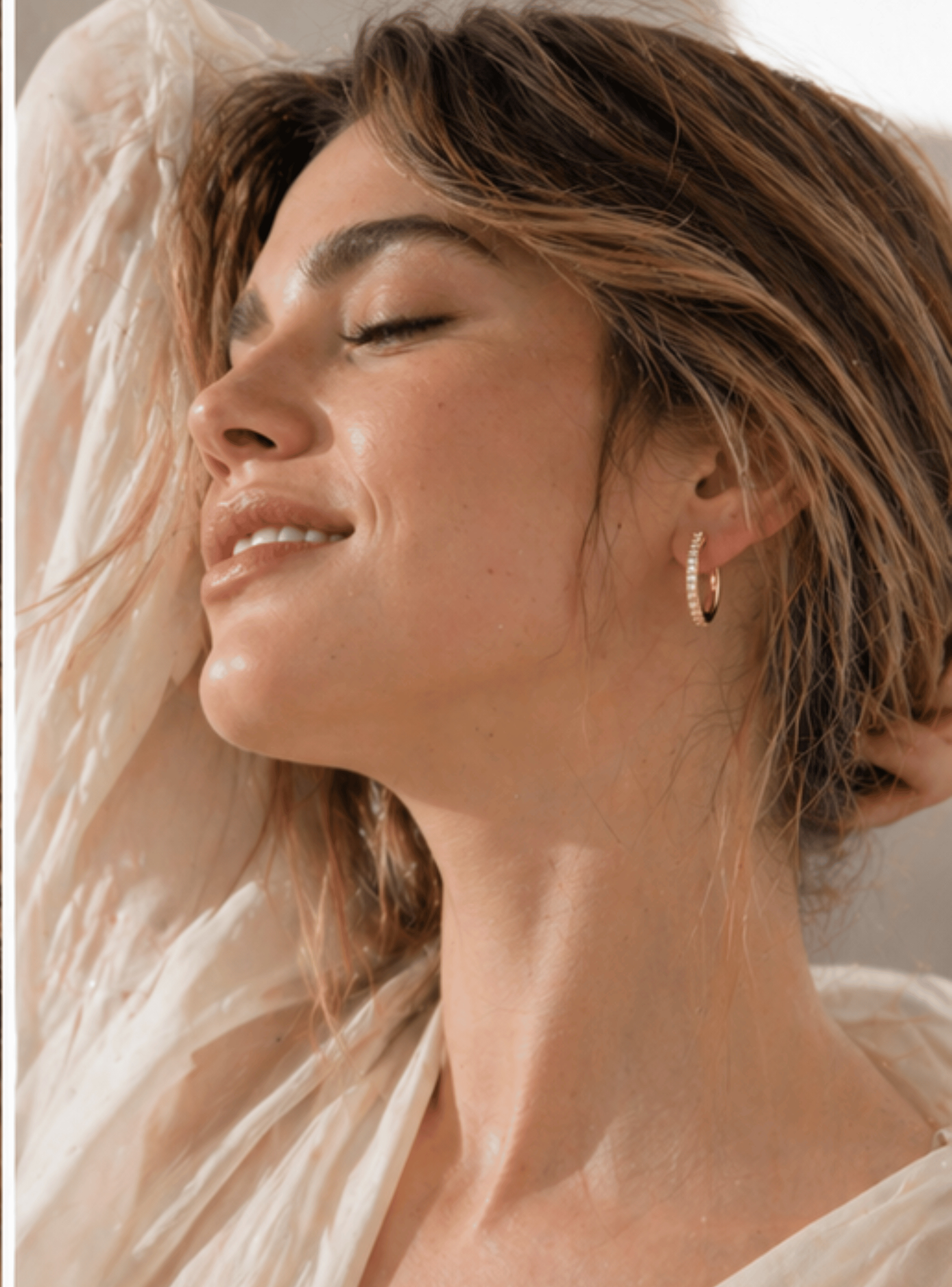 Argollas Eternity 18 mm Pavé – Cristales Austriacos en Oro | Elegancia Atemporal-5