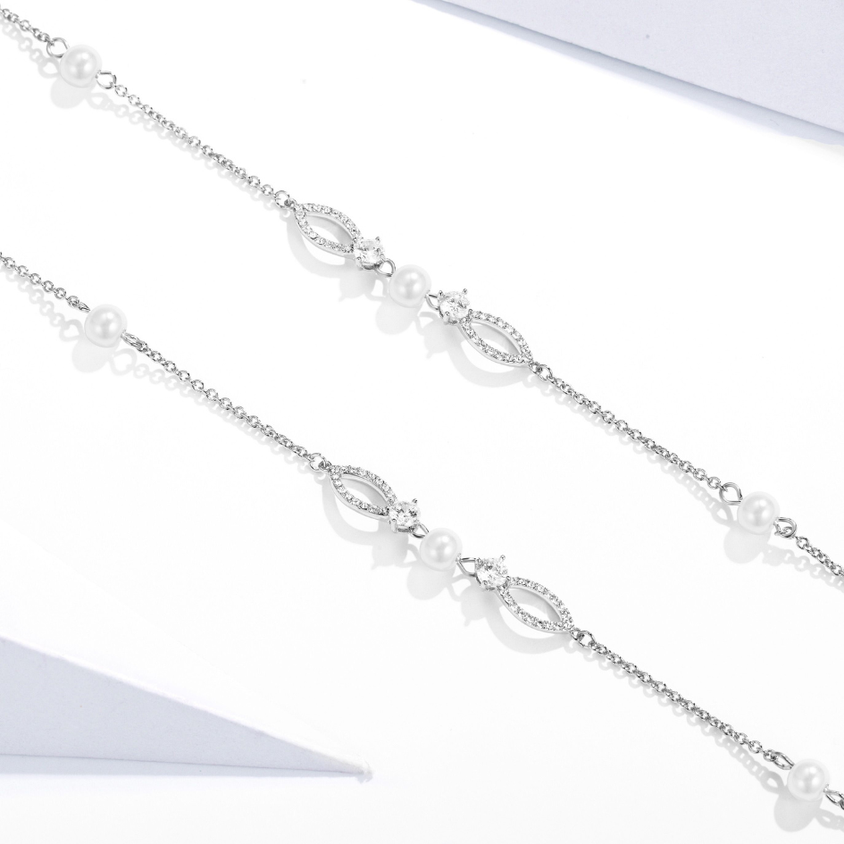 Collar Largo de Perlas Blancas y Cristales en Rodio-2