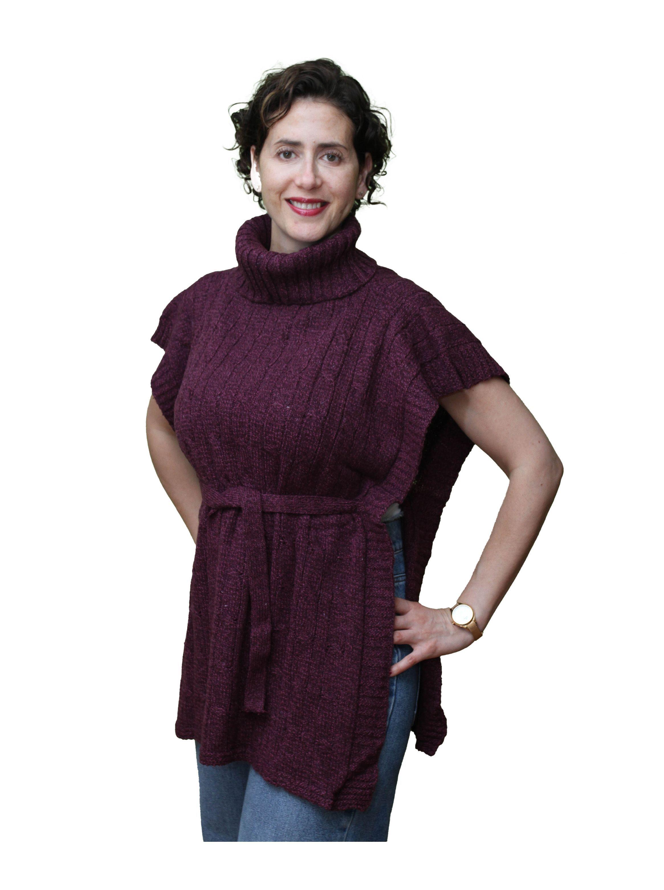 Poncho Cuello Tortuga con Lazo y Trenzas Delanteras.-2