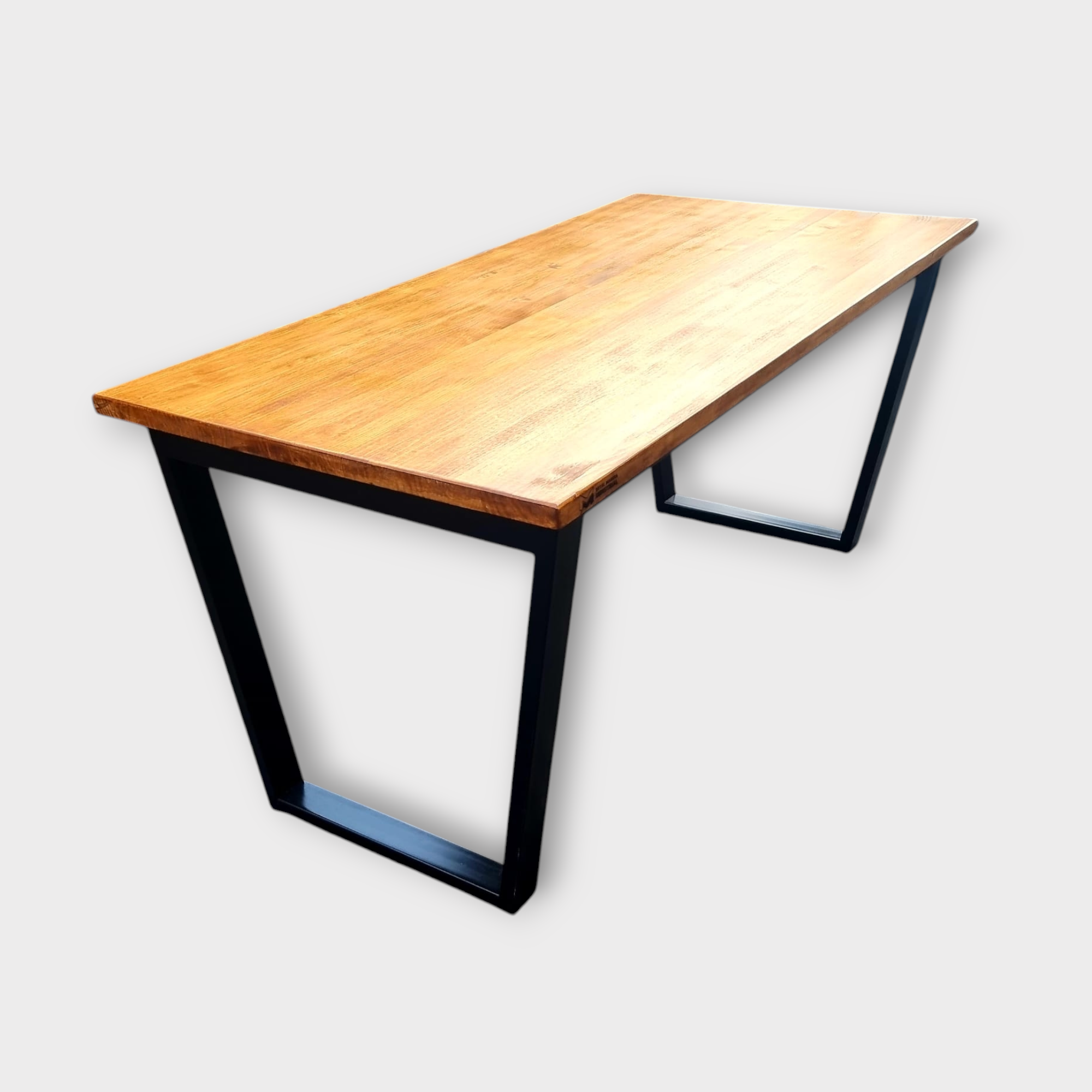 MESA DE COMEDOR INDUSTRIAL MODELO GRENOBLE RB-0