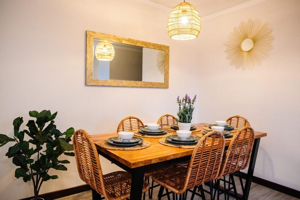 MESA DE COMEDOR INDUSTRIAL MODELO GRENOBLE RB-2
