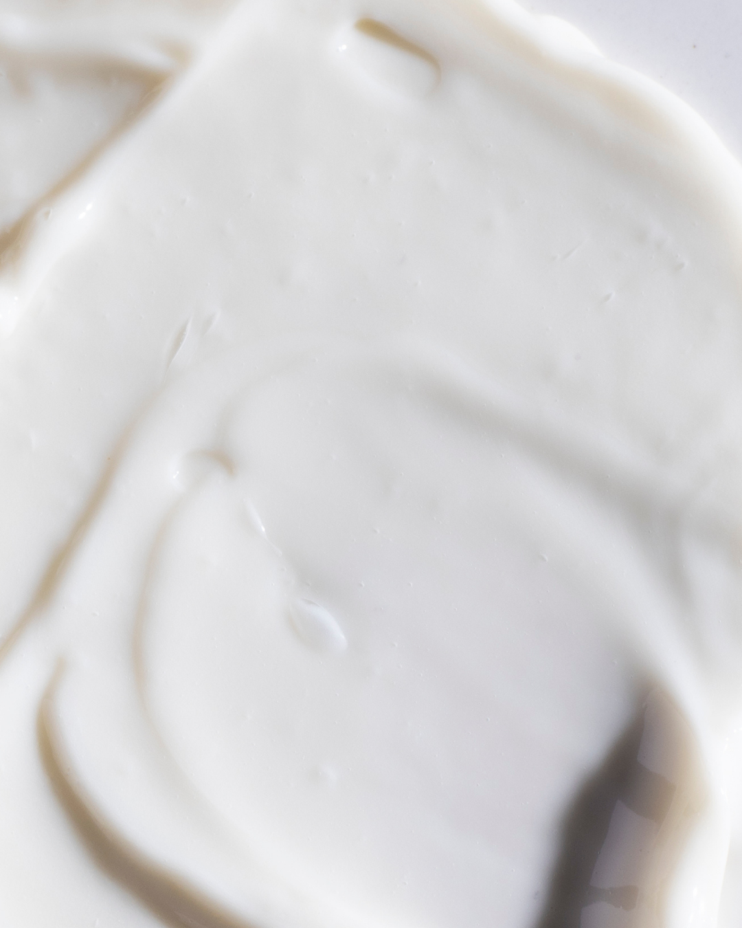 Contorno de ojos de ácido Hialurónico y Aceite de Argán-1