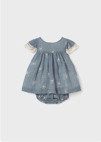 VESTIDO BORDADO CON CUBREPAÑAL-0