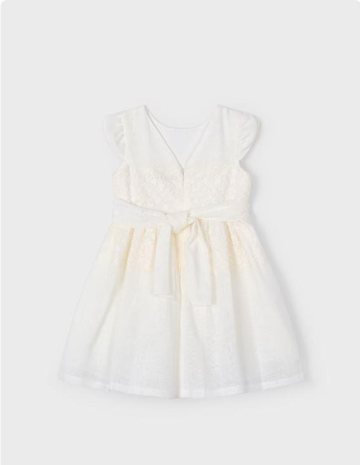 Vestido blanco, detalle encaje con fajín niña,  forro algodon y tull. -2