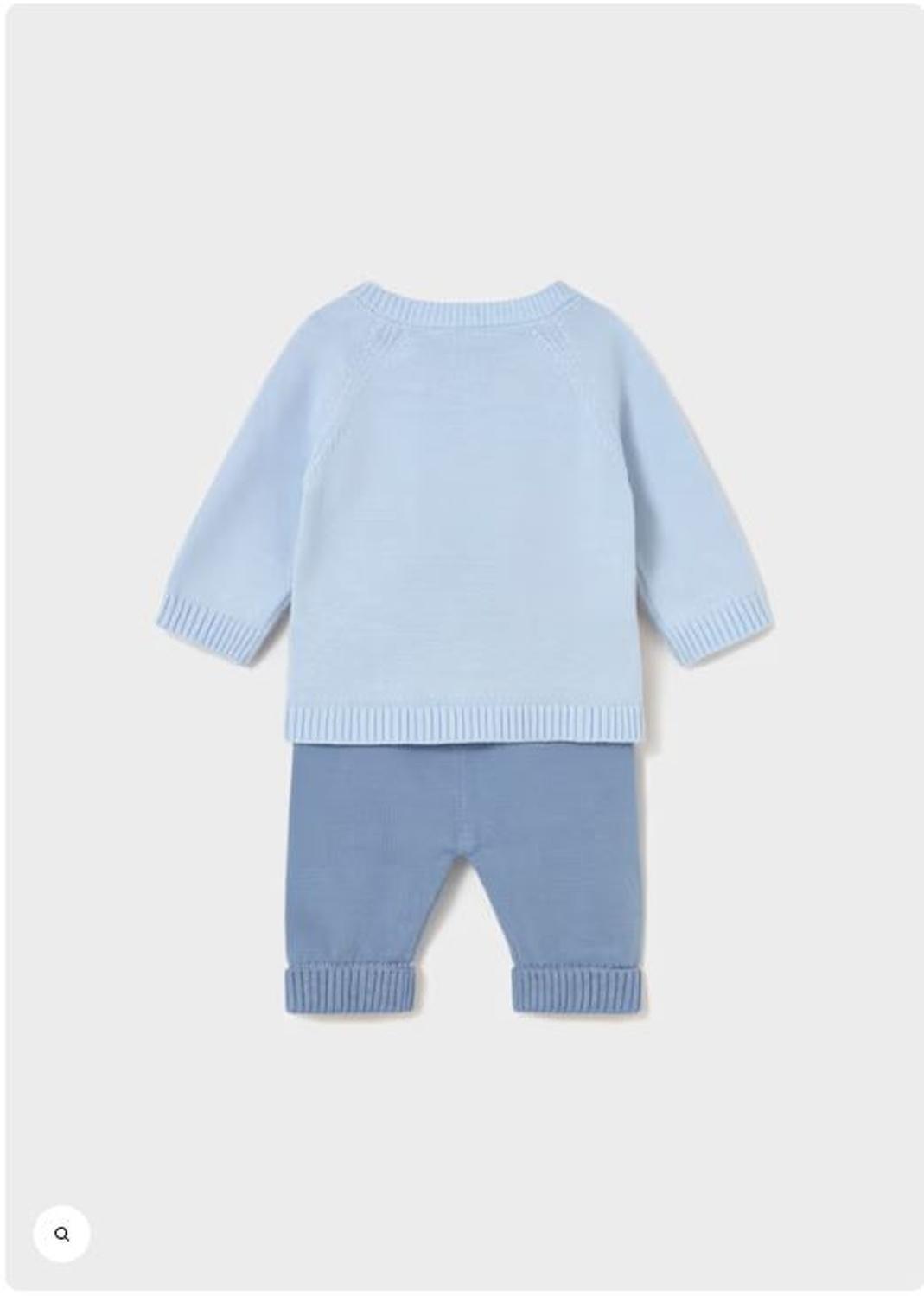 Conjunto pantalon celeste y jersey con diseño conejito-2