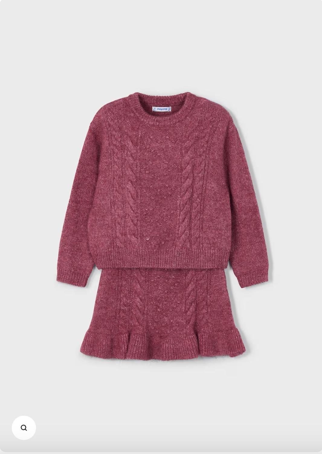 Conjunto de jersey, falda con volantes en el bajo.-0