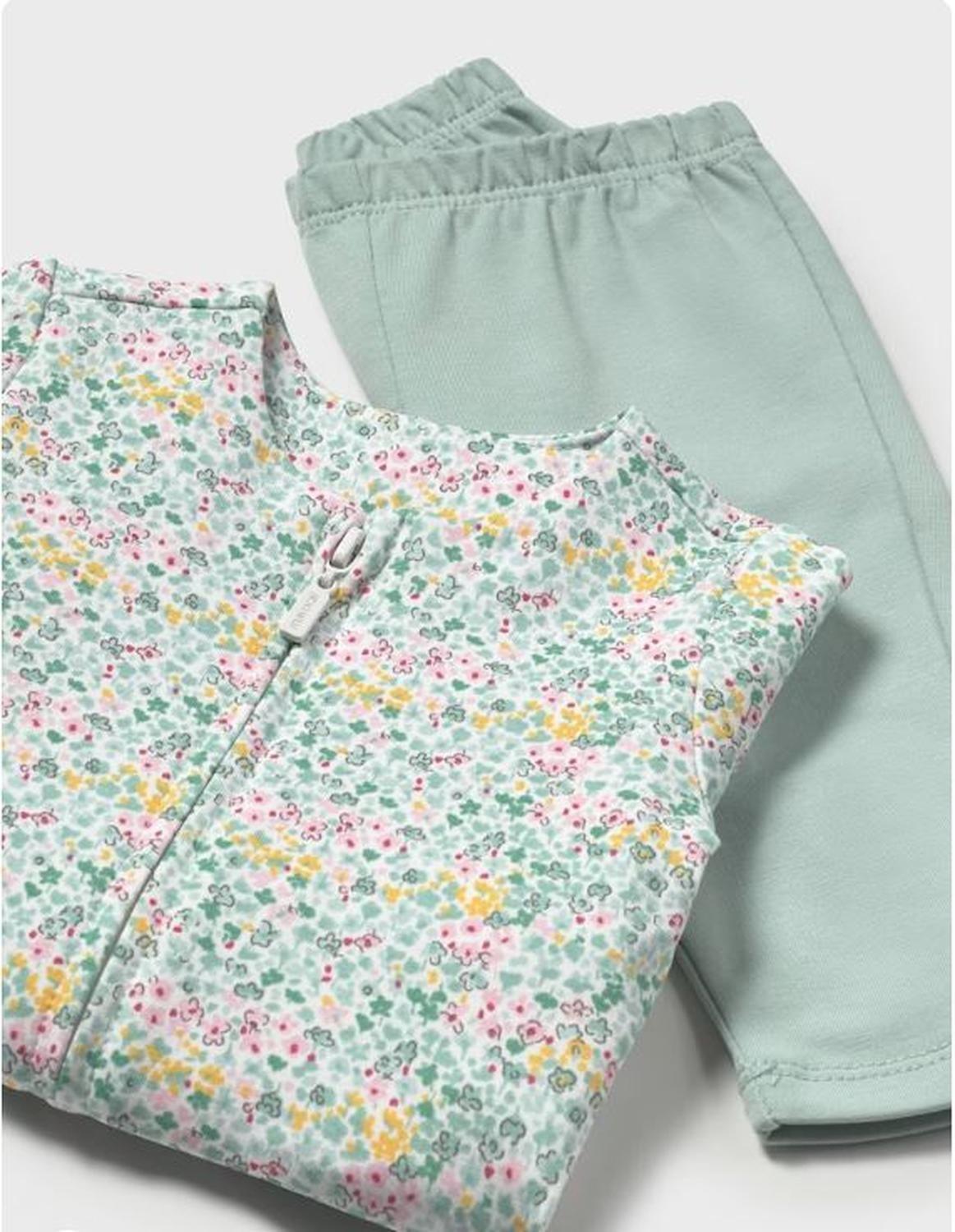 Hermoso conjunto, pantalon tipo calza, polera manga corta, chaqueta livianita. -2