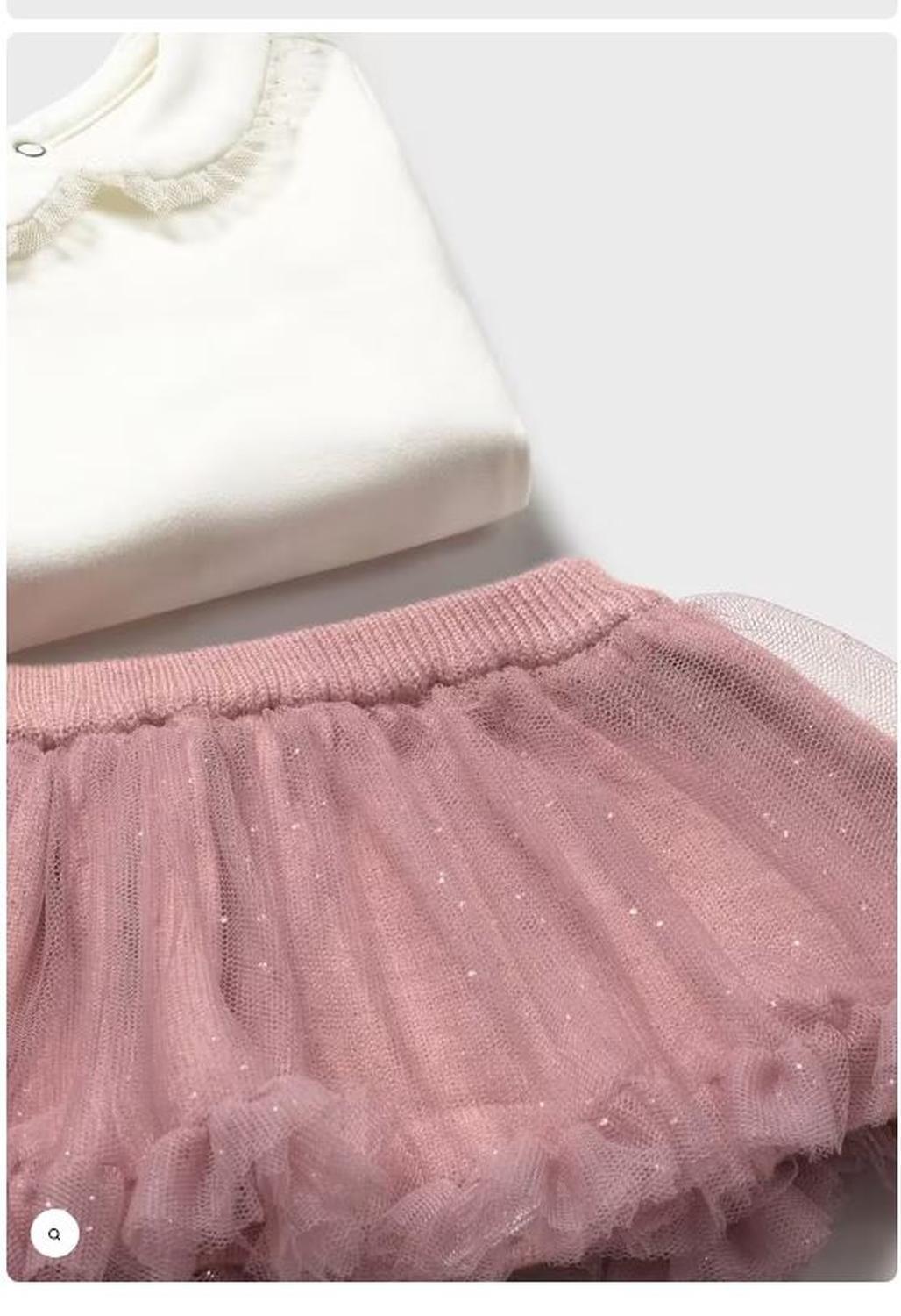Conjunto rebeca, body y falda tipo tutu.-3