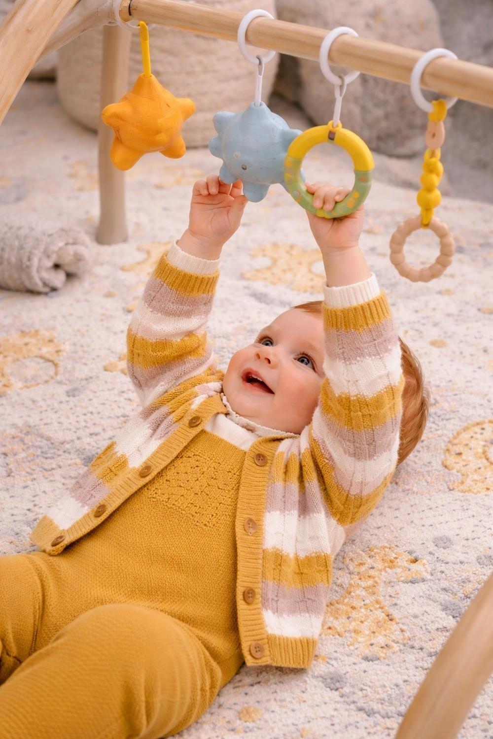 Conjunto jardinera mostaza 3 piezas recién nacido-4