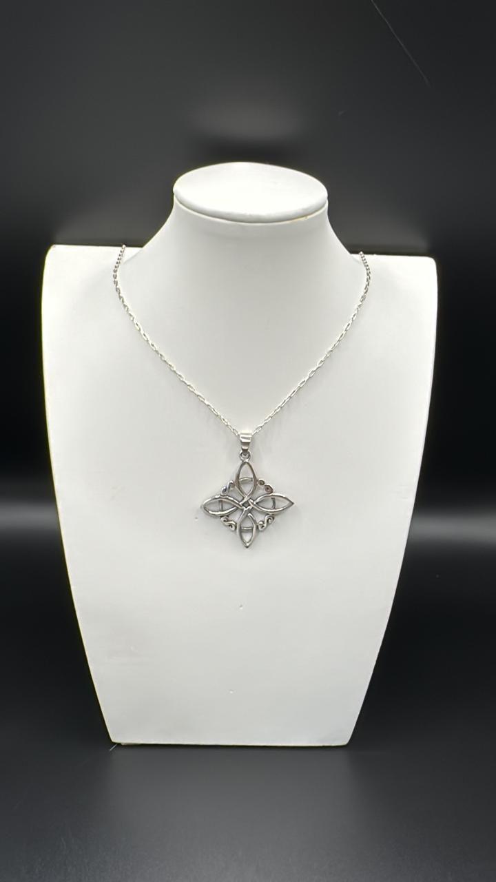 Collar Cadena Nudo De Bruja Plata Ley 925-2