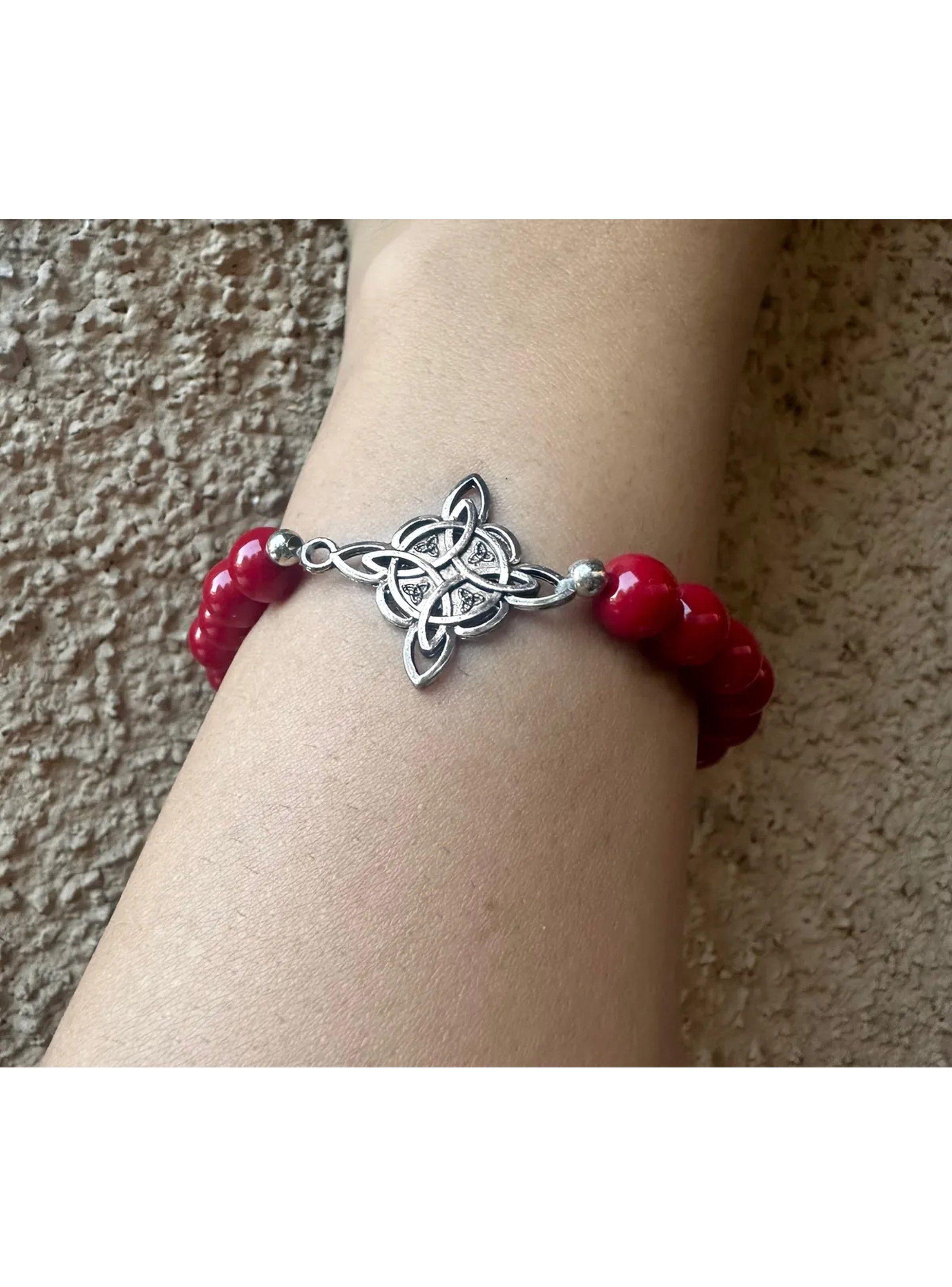 Pulsera de Cuentas Rojas Con Dije Celta Plata-2