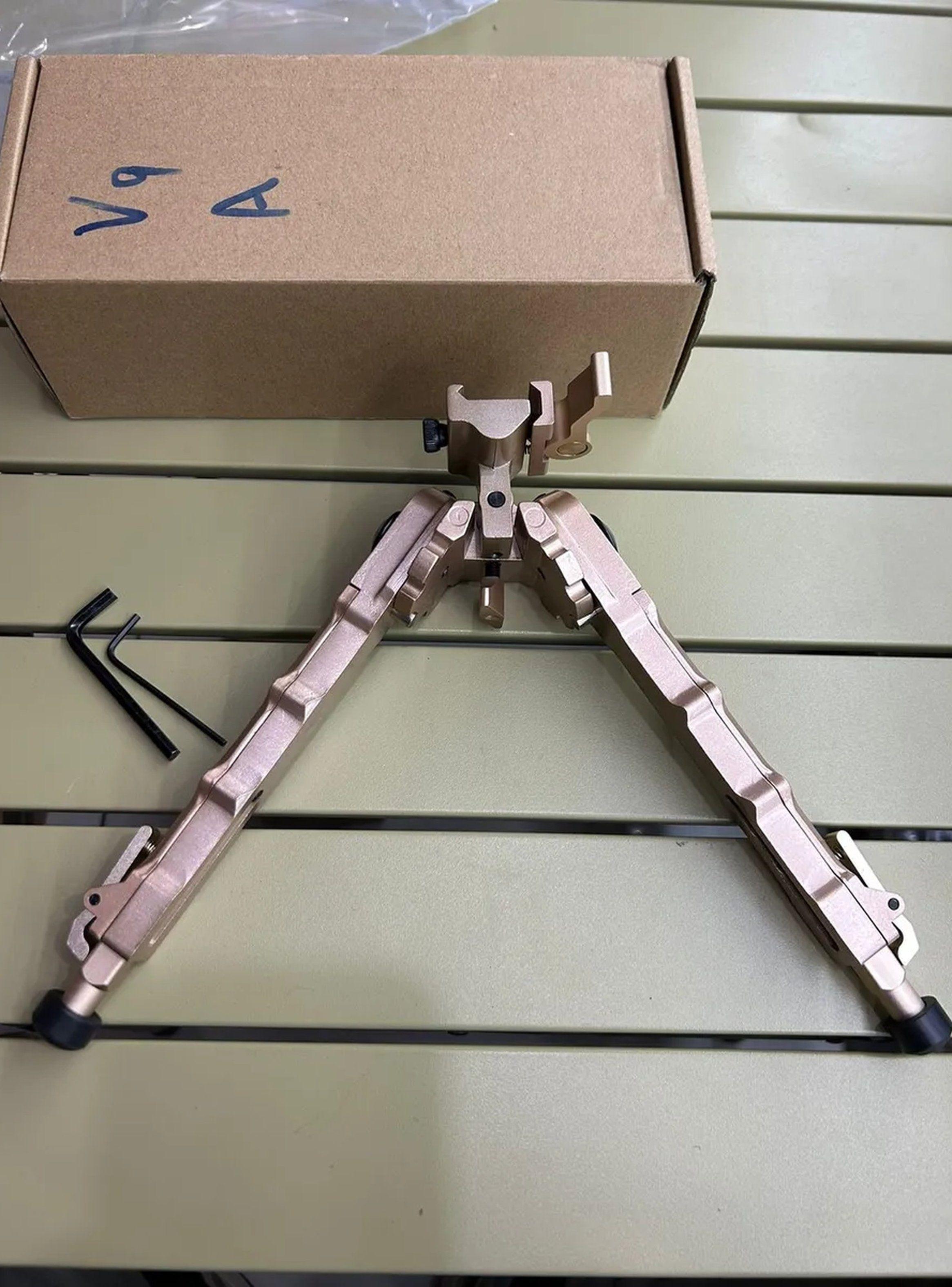 Bipode Ajustable de Metal Táctico Color Desert Tan-3