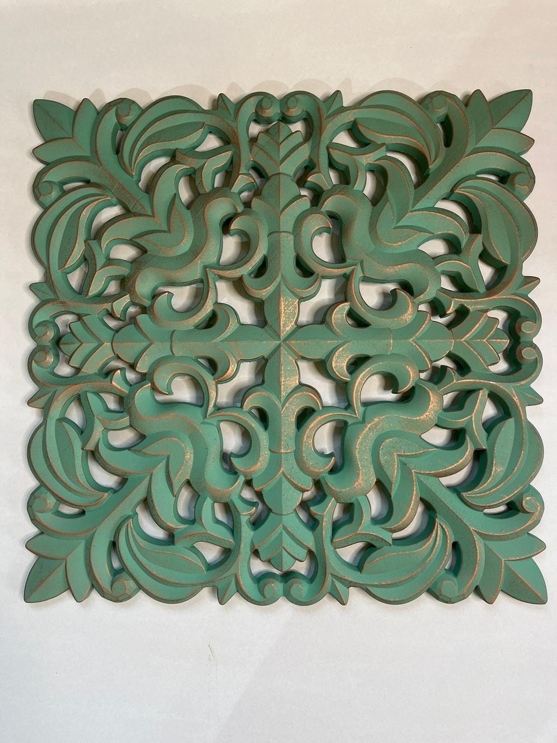 Adorno Pared Color Turquesa con toques Dorado-0