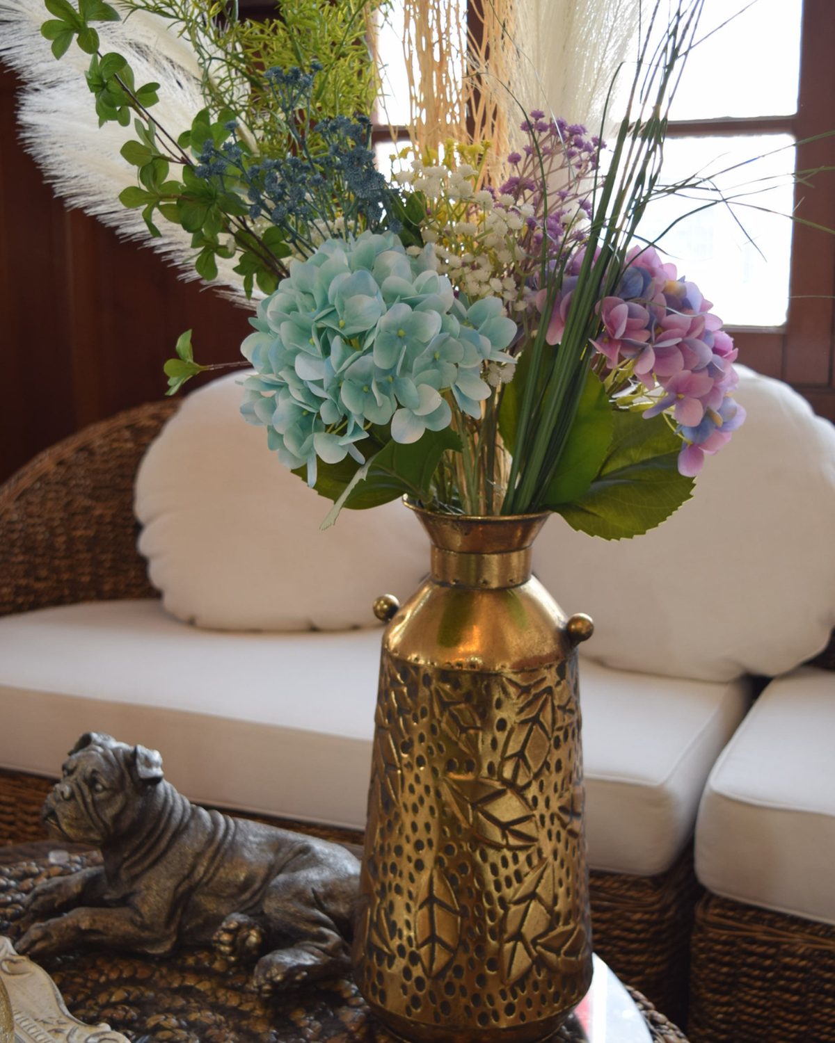 Florero metálico con flores Dorado Grande-2