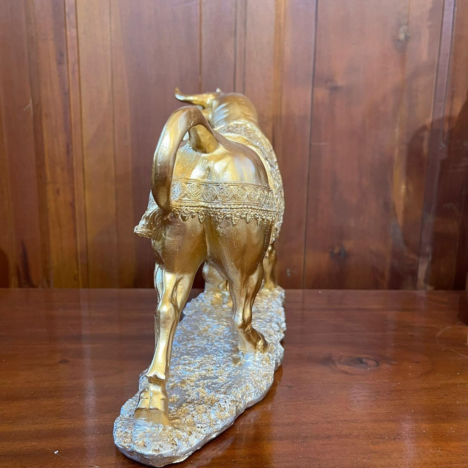 Figura Toro Dorado-1