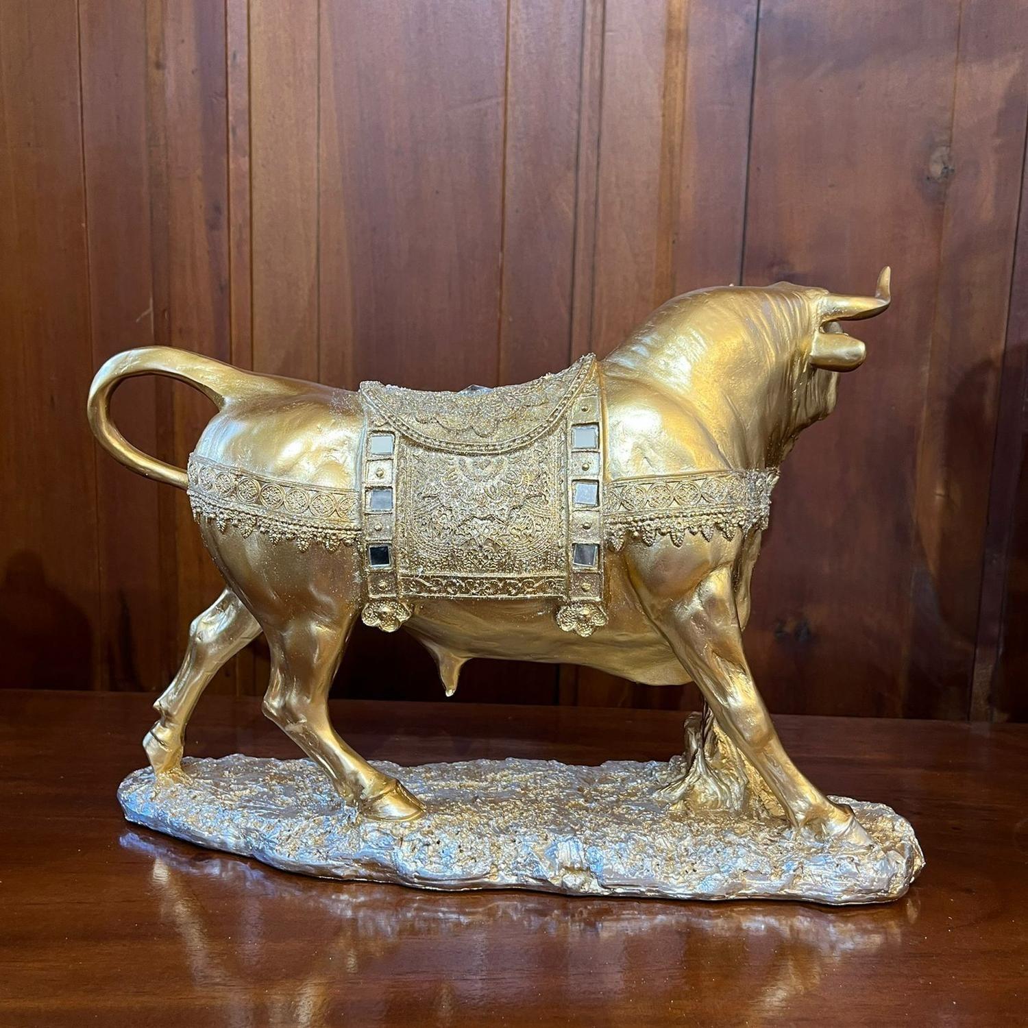 Figura Toro Dorado-4