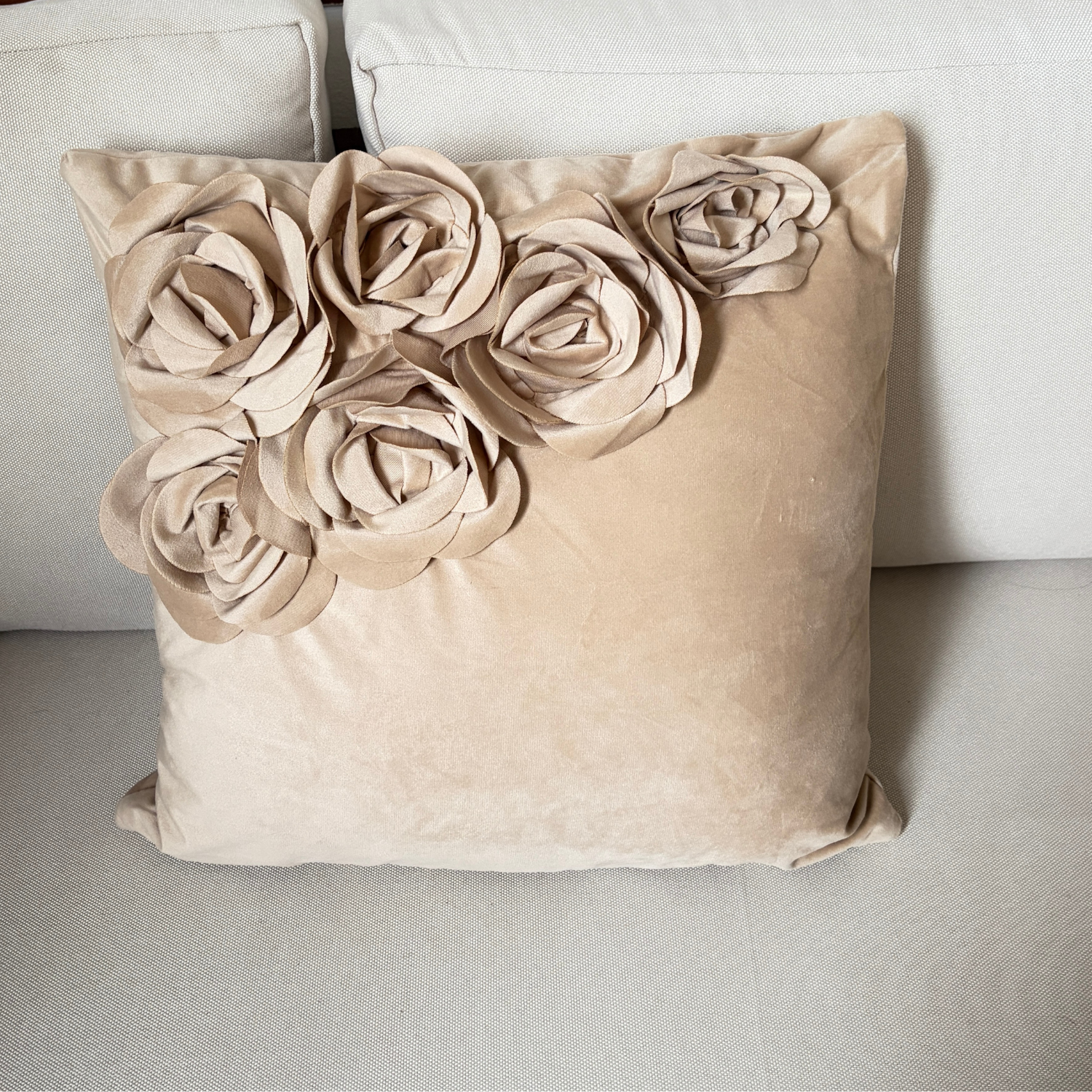 Funda Cojín Flor Crema-5