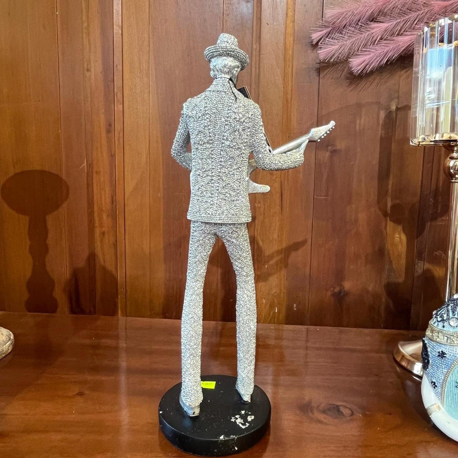 Figura Guitarrista Plateado-3