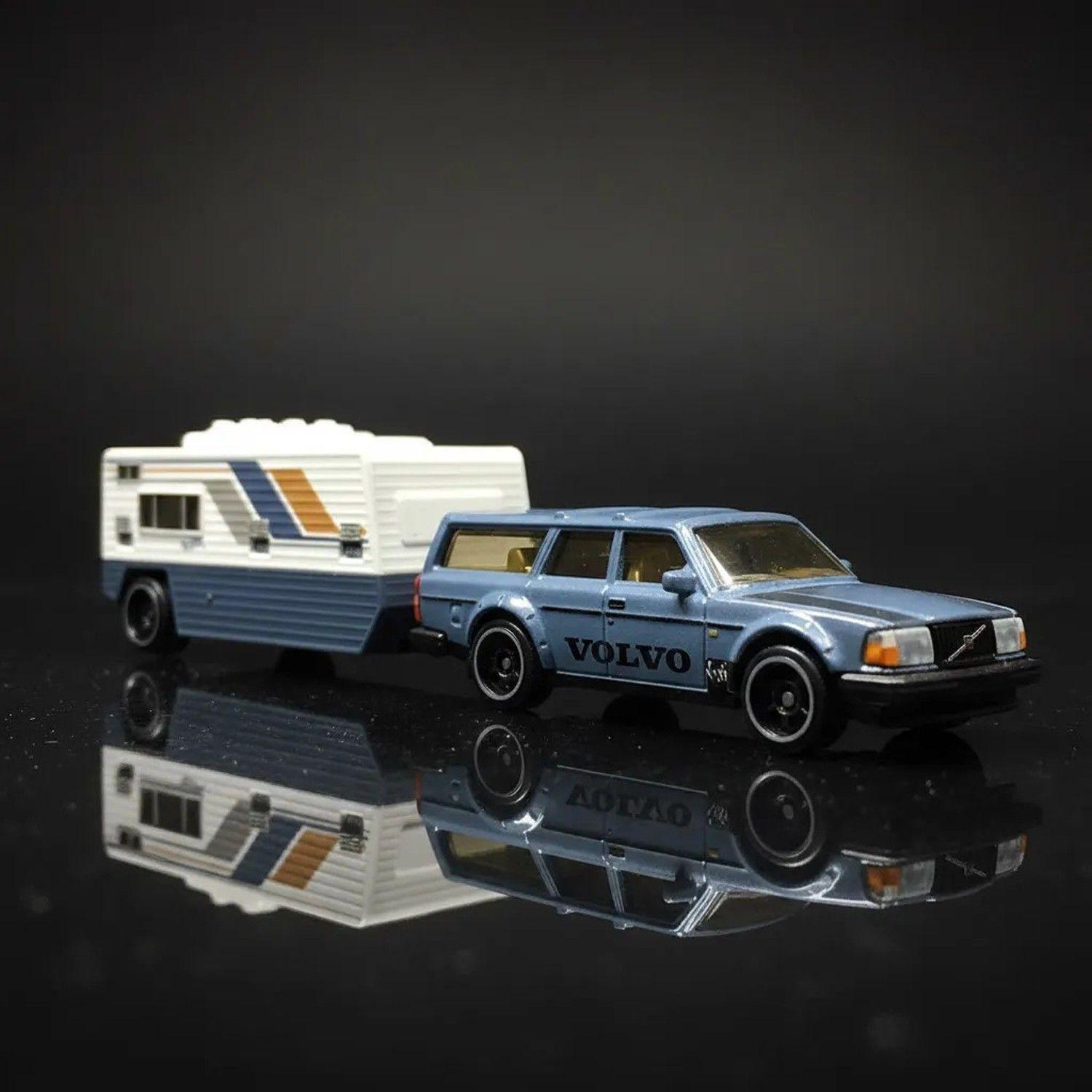 Camion Transportador Volvo 240 Drift Camper Hot Wheels Track Fleet-5