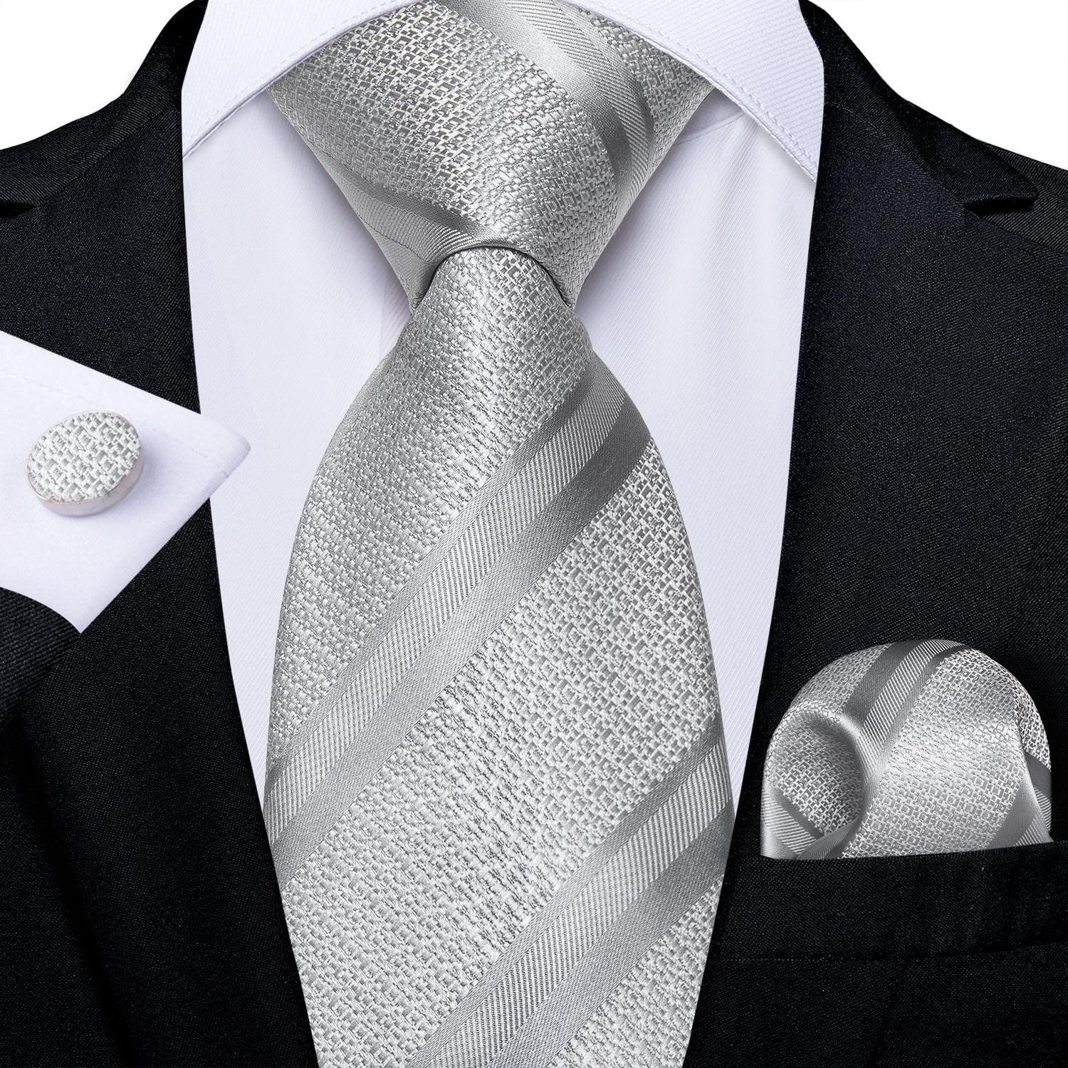 Corbata Plata hombre seda con pañuelo y colleras Modelo Plateado Metal-1