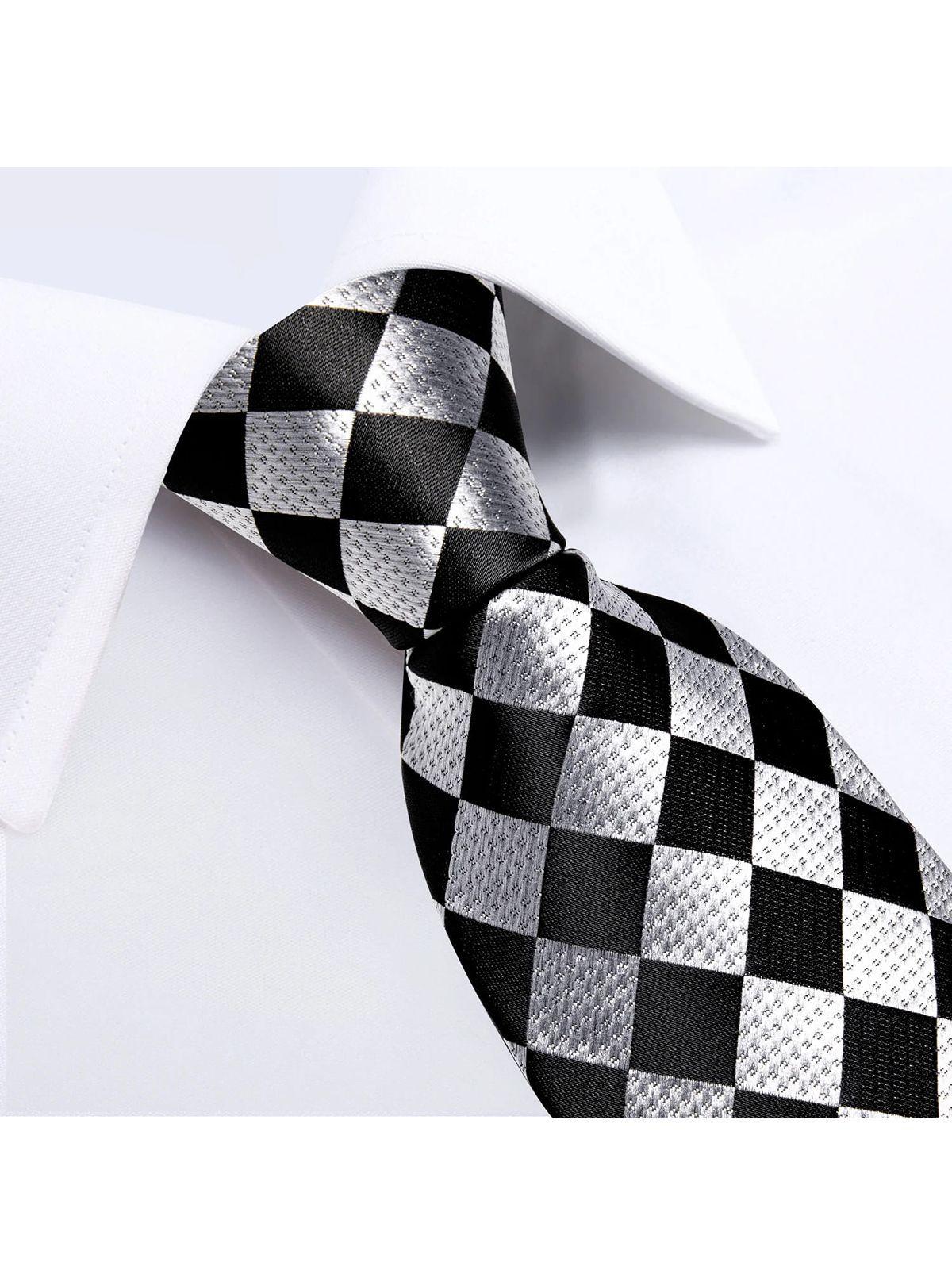 Corbata Hombre Seda con paño y colleras. Modelo Ajedrez Blanco y Negro-2