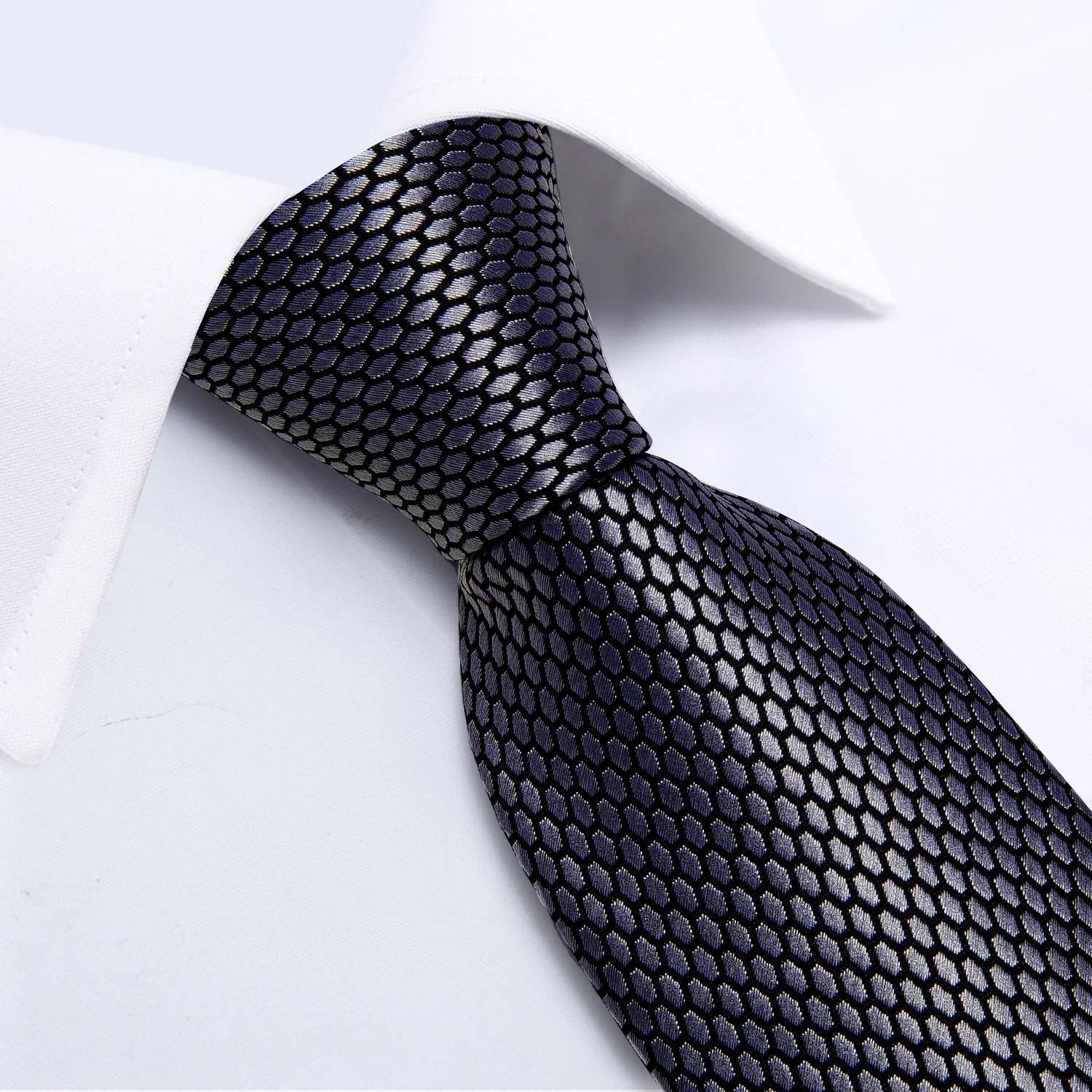 Corbata hombre seda con pañuelo y colleras Modelo Grafito Texturizado-2
