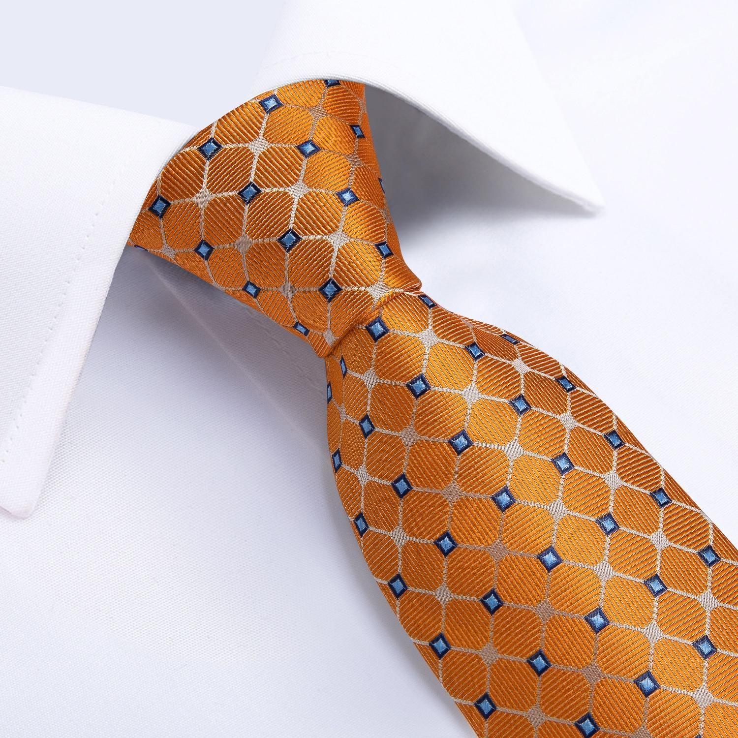 Corbata hombre seda con pañuelo y colleras Modelo Solinario Naranjo-2